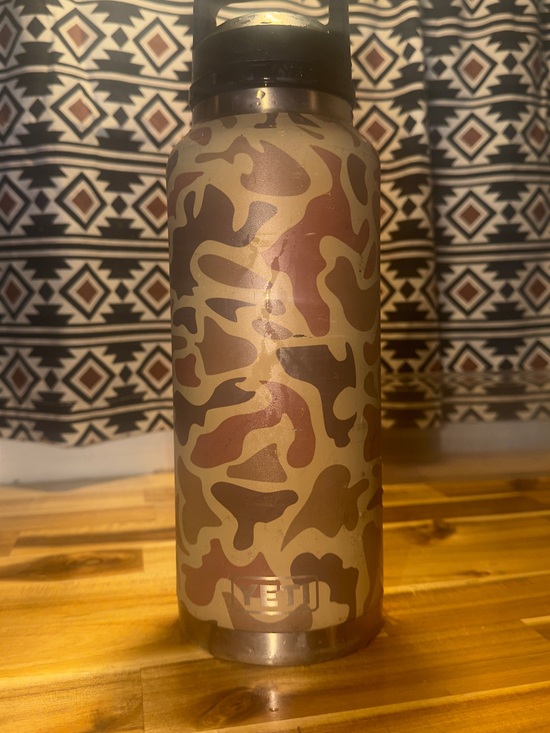 Yeti Other - Yeti Camo Insulated Bottle - Tan & Brown